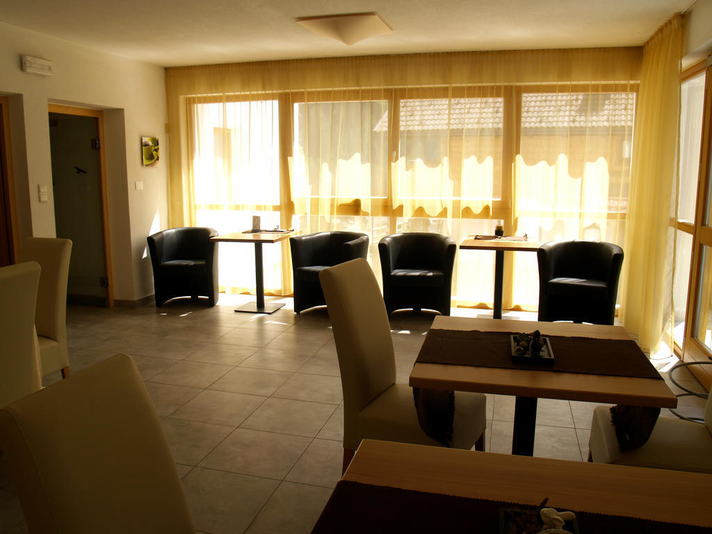 Cafe Schneider Bed & Breakfast Lappago Ngoại thất bức ảnh